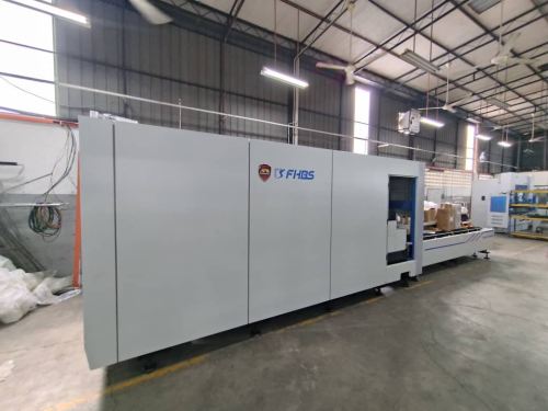 Delivery of Fiber Laser Cutting Machine with Pallet Changing System