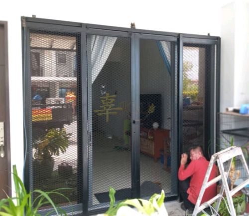 Mild Steel Window & Door with Diamond Net Installation in Diamond City