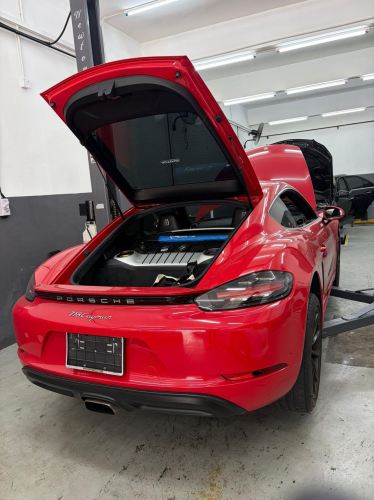 Porsche 718 Cayman