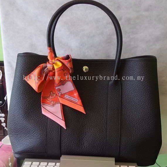 SOLD) Brand New Unused Hermes Lindy 26 Rouge Tomate Clemence PHW