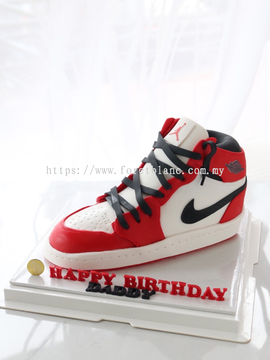 Awesome Nike Shoe Cake Tutorial - YouTube