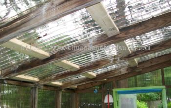 Transparent roof tiles system 
