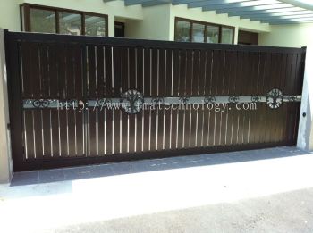 TMA Technology System Pte Ltd : Main Sliding Gate Chengai Wood Mixed Iron Design.