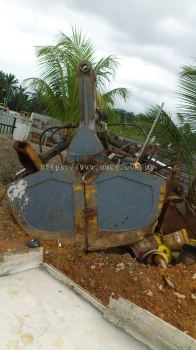 CLAMSHELL BUCKET