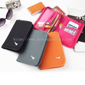 143042 GoTravel Passport Holder