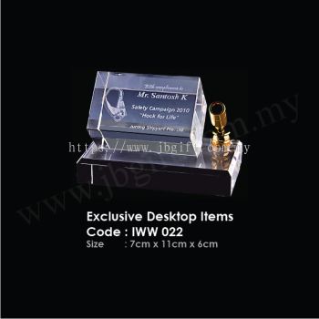 Exclusive Desktop Items IWW 022