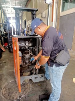 Maintenance Services of Reach Truck