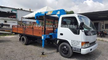 3TONS Lorry crane for rent johor bahru johor.pengerang .malaysia