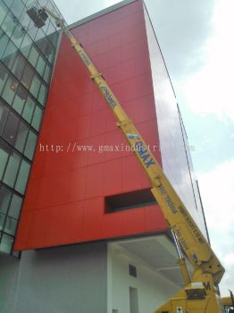 skylift work at Putri Habour - hello kitty