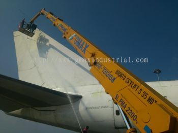 wash boeing 747 aeroplan in Malaysia