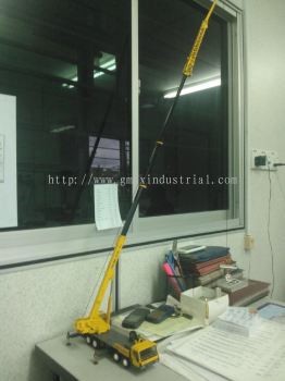 mobile crane toy for sale (steel made)