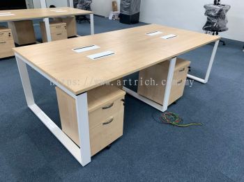 Cluster Of 4 Workstation With Mobile Pedestal 1D1F