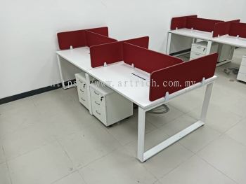 Cluster Of 4 Staff Workstation With Divider Panel