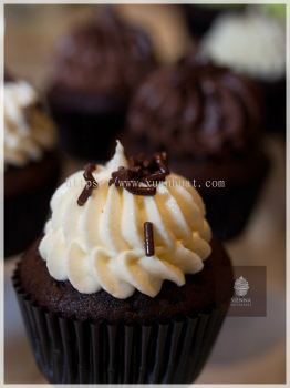 Chocolate Vanilla flavor cupcake