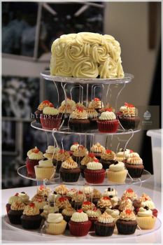 Cupcake Tower For Couple ROM