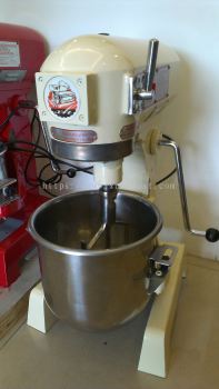 2nd Hand Recon Universal flour mixer 10L | 2nd Hand Recon Mesin penguli tepung 10L ָ۽&
