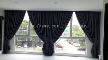 Curtain 07