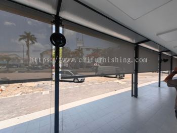Outdoor Shade With Tension Cable