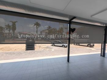 Outdoor Shade With Tension Cable