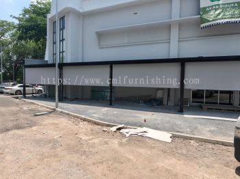 Outdoor Shade With Tension Cable