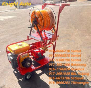 Japan Robin EY20 gasoline engine c/w 3wz45 Plunger Pump, B20 Gun, Full steel frame with 4 rubber wheel, 8.5mm x 100 meter hose with hose reel.