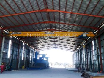 10TON SINGLE GIRDER  OVERHEAD CRANE COME WITH ELECTRIC ROPE HOIST . SPAN 24 M