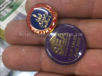 Coller pin badge with logo and epoxy emboss 