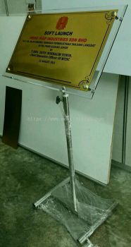 soft launching oppning plaque sign free standing pole 