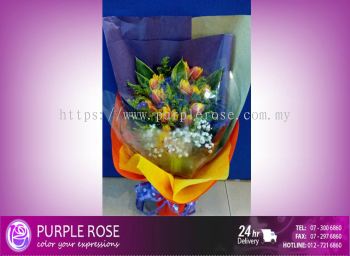 Lillies/Tulips bouquet 13(SGD76)