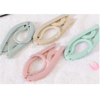 衣架便携式折叠旅行可折叠塑料衣架防滑衣架 Hanger Portable Folding Travel Foldable Plastic Hanger Non-slip Hanger