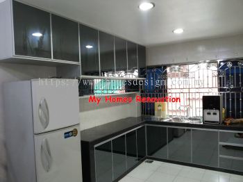 ALUMINIUM KITCHEN CABINET 