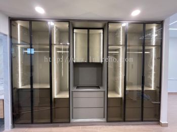 Customize built in wardrobe in PJ Selangor Malaysia #plywood #melamine  #veneer #spray paint #laminate #customize #sliding door #anti jump #glass door #swing door #built in #nyatoh #oak #aluminium door #carcass