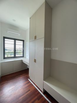 We are specialist in custom made Swing door wardrobe in PJ Selangor Malaysia