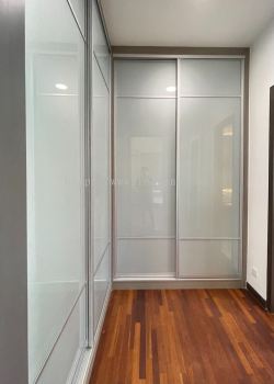 We are specialist in custom made Anti Jump sliding door wardrobe in PJ Selangor Malaysia