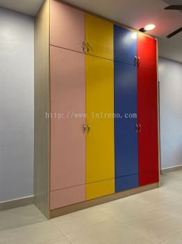 We are specialist in custom made Swing door wardrobe with 3G glass laminate door melamine door door in PJ Selangor Malaysia