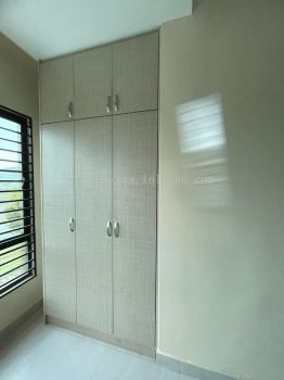 We are specialist in custom made Swing door wardrobe with 3G glass laminate door melamine door door in PJ Selangor Malaysia