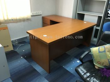 Custom made office table with nyatoh stain finish in malaysia. (FREE QUOATATION)