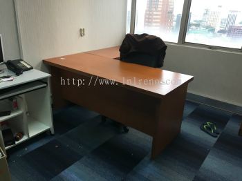 Custom made office table with nyatoh stain finish in malaysia. (FREE QUOATATION)