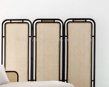 SCR 033 - RATTAN SCREEN DIVIDER