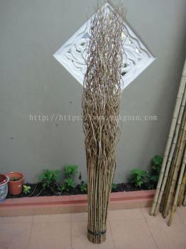 COM 010 - 5' THIN RATTAN ( CUR )