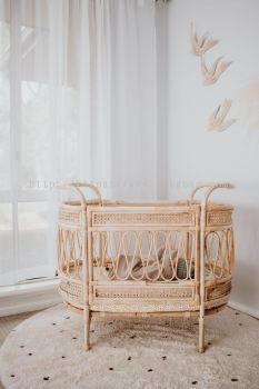 RBB 025 - RATTAN BABY BED