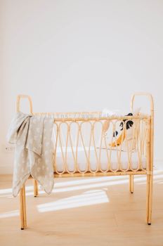 RBB 028 - RATTAN BABY BED