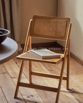 032 - WOODEN DINING CHAIR