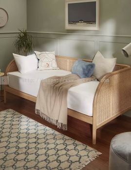 RDB 046 - RATTAN SLEEPING BED