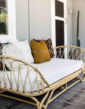 RDB 059 - RATTAN SLEEPING BED