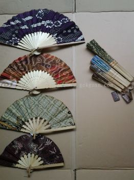 FAN 006 - BATIK FOLD FAN