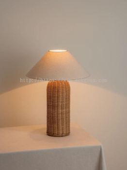 STA 008 - RATTAN TABLE LAMP