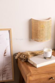 WAL 003 - RATTAN WALL LAMP