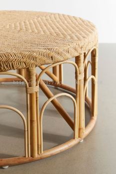 TAB 032 - RATTAN TABLE