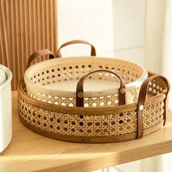 ROUND TRAY WITH RATTAN NETTING AND HANDLE 